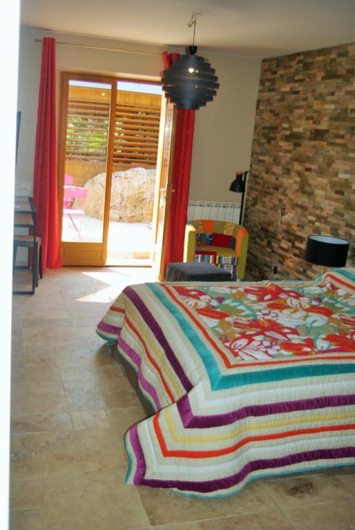 Domaine Les Cigales Bed and Breakfast Mouans-Sartoux Rum bild